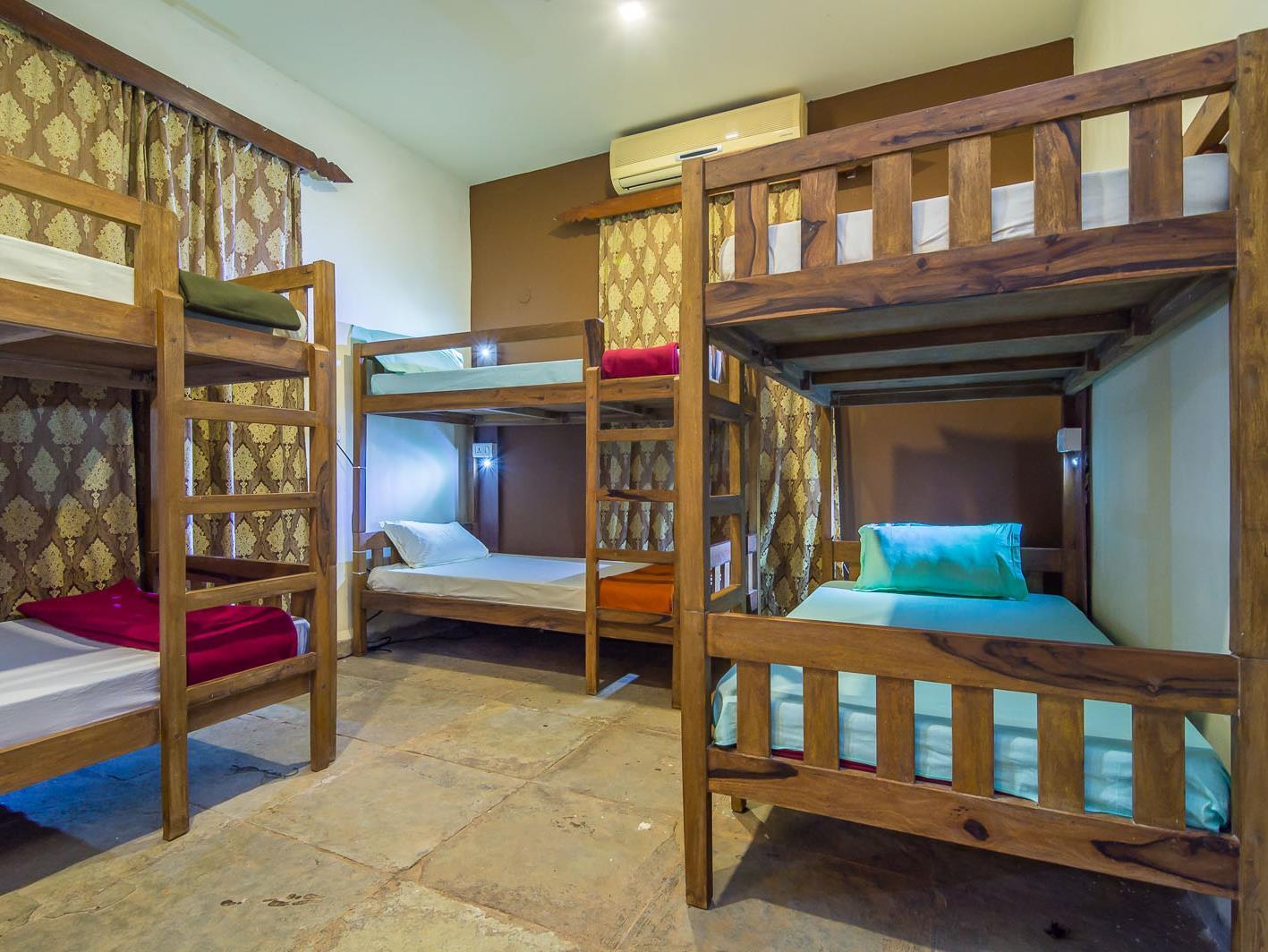 Zostel Goa Hostel Calangute Bagian luar foto