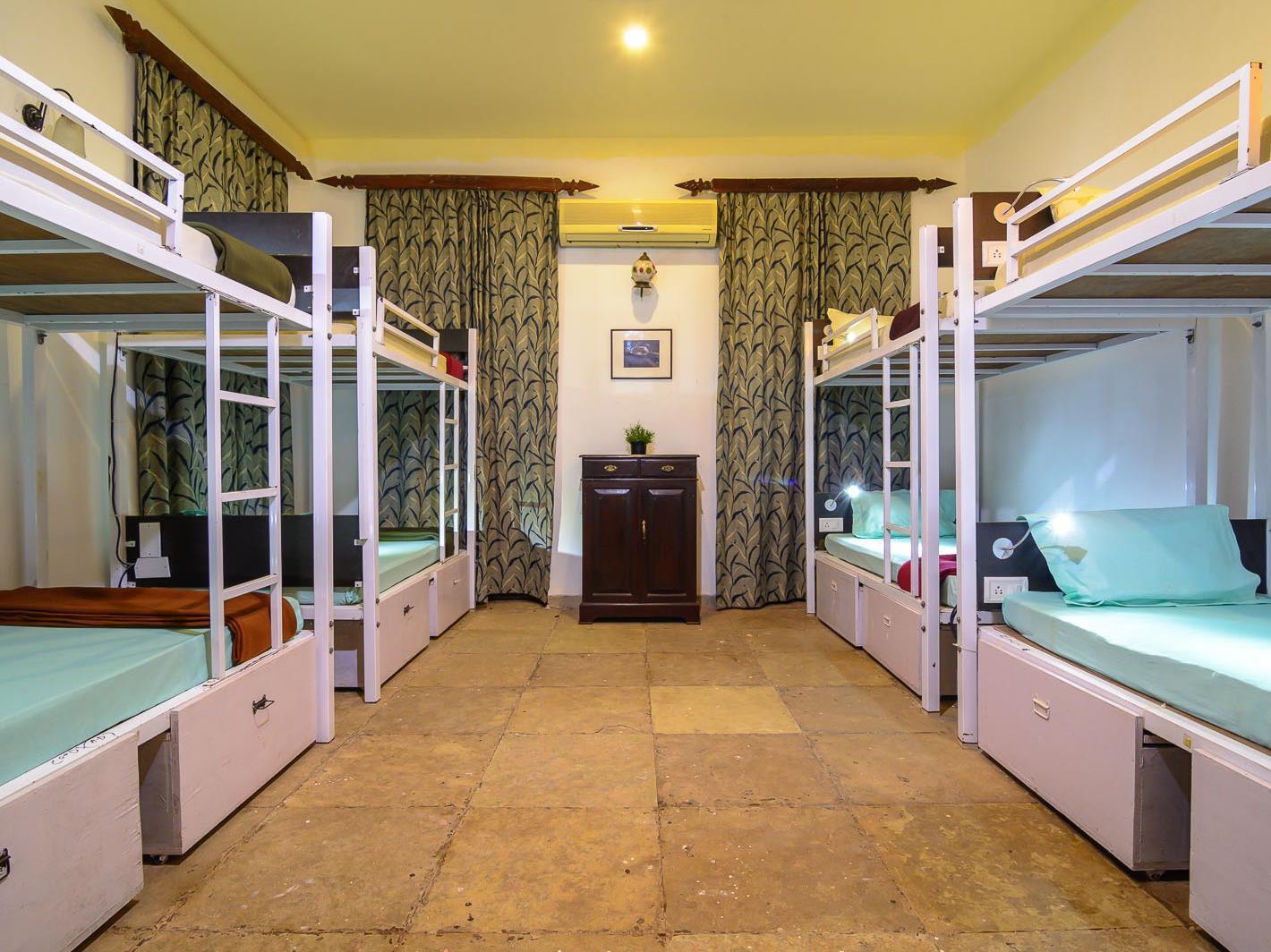 Zostel Goa Hostel Calangute Bagian luar foto