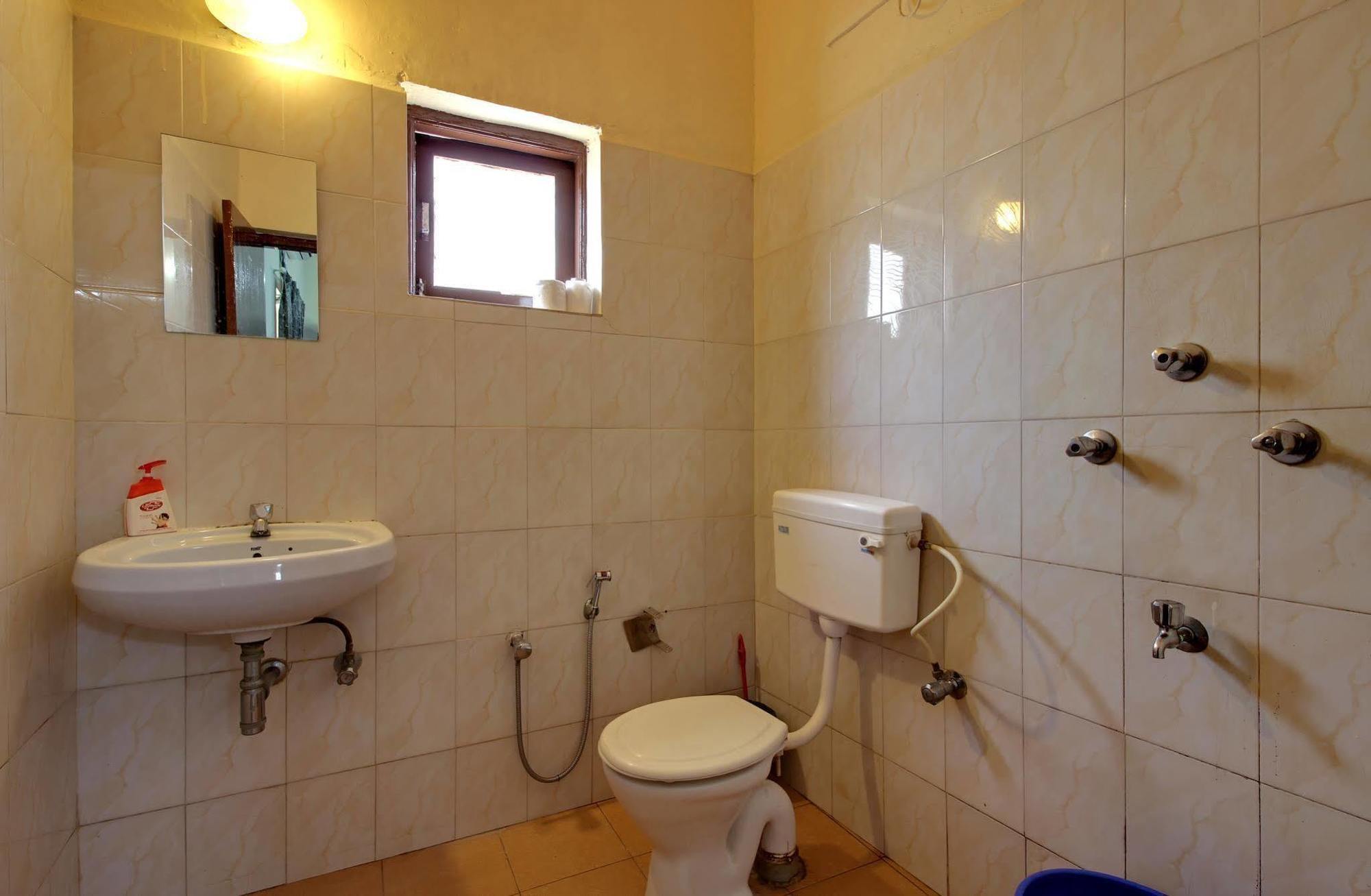 Zostel Goa Hostel Calangute Bagian luar foto