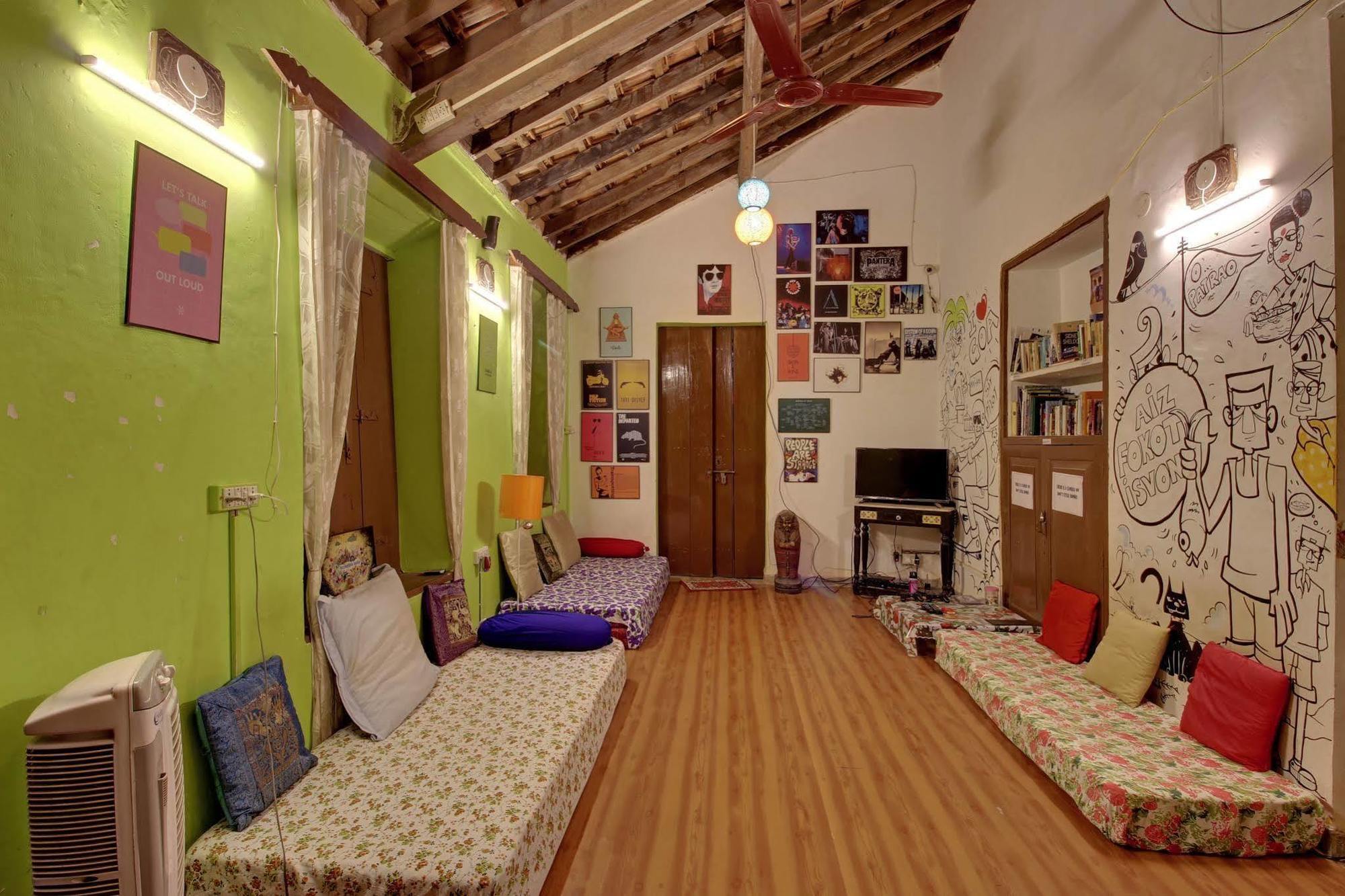 Zostel Goa Hostel Calangute Bagian luar foto